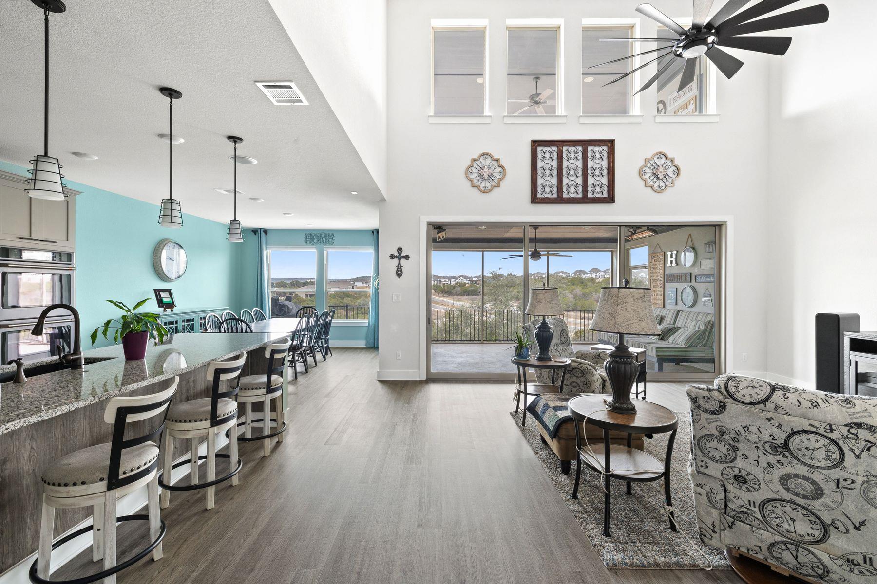 1925 Sorvino WALK, Leander