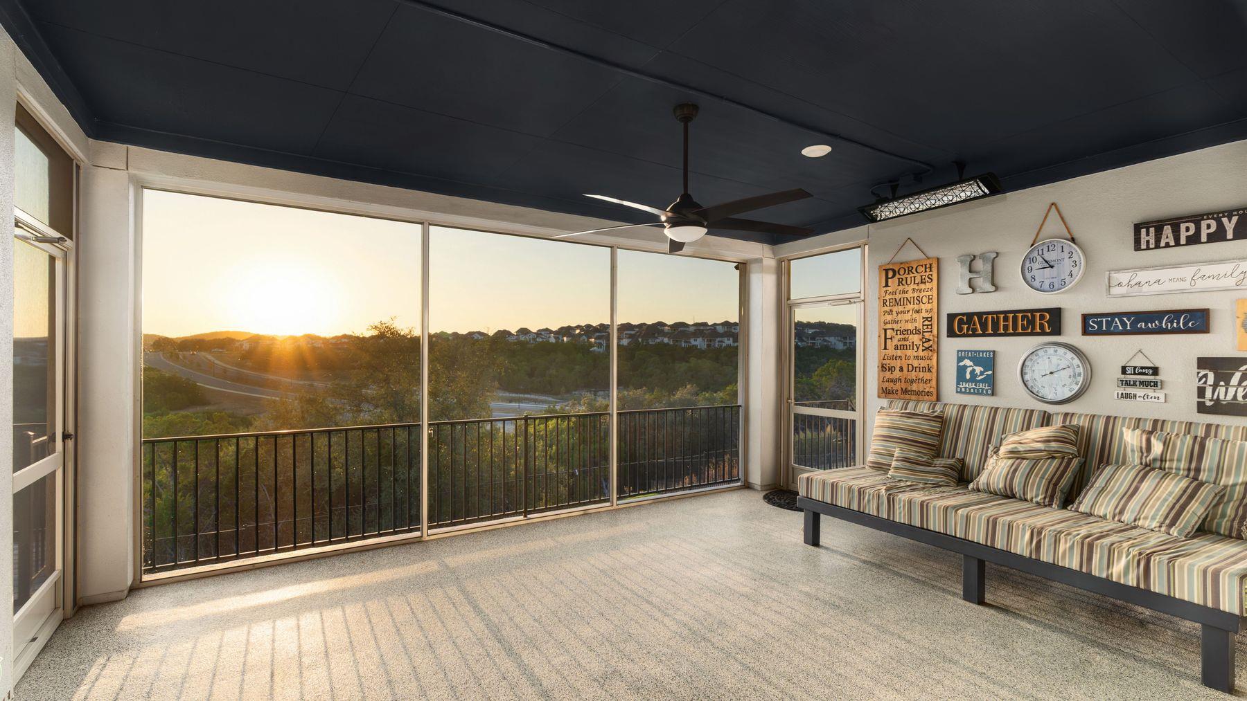 1925 Sorvino WALK, Leander