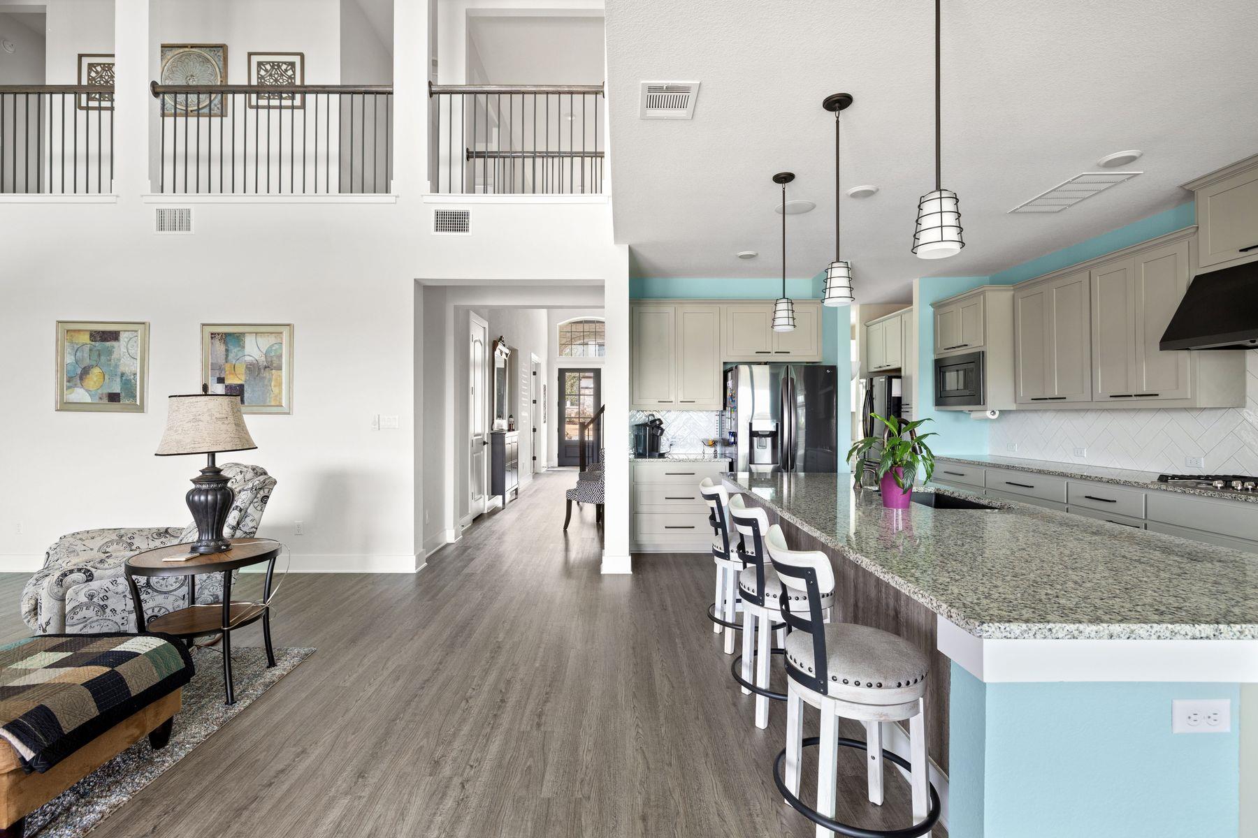 1925 Sorvino WALK, Leander