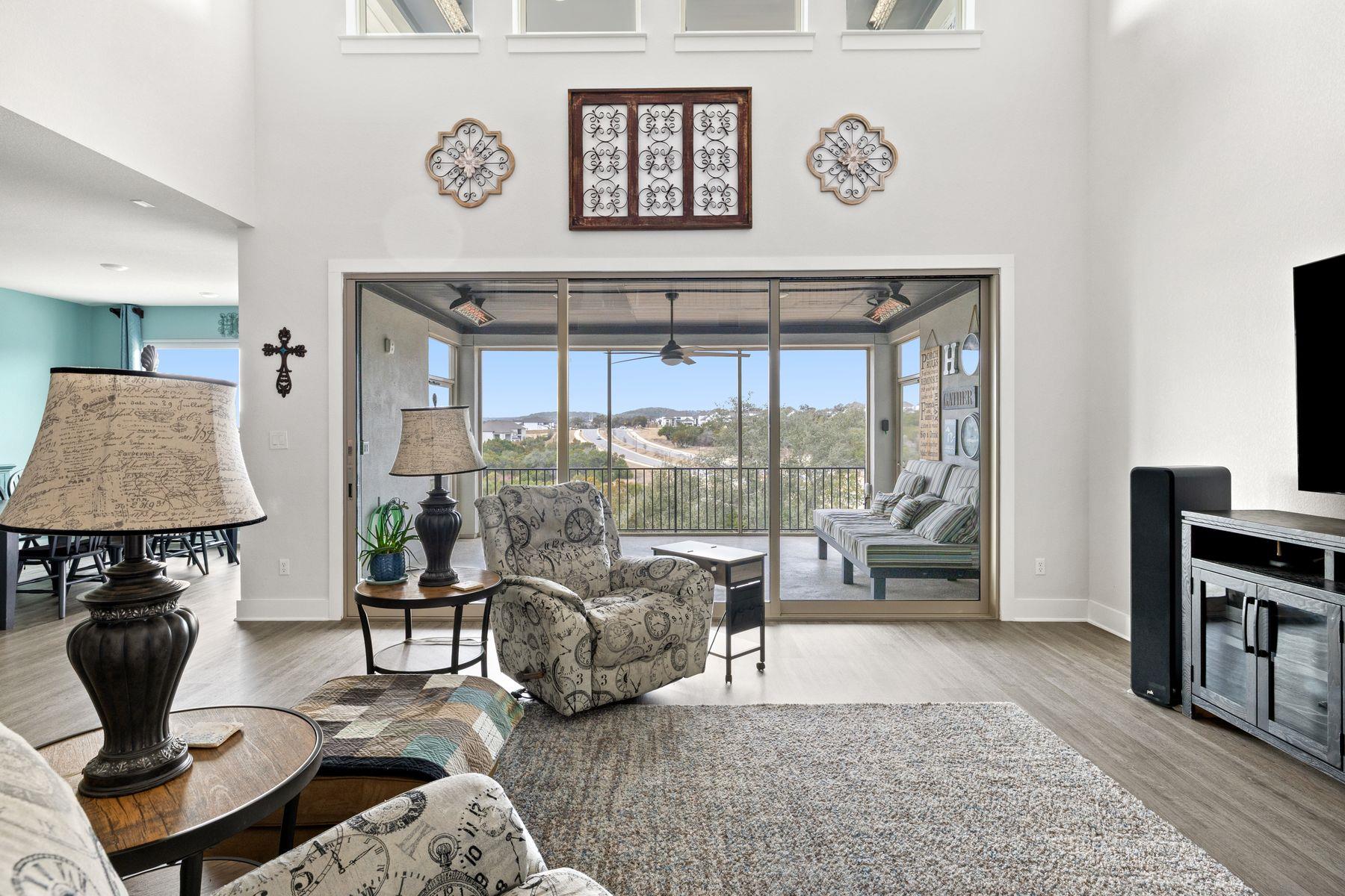 1925 Sorvino WALK, Leander