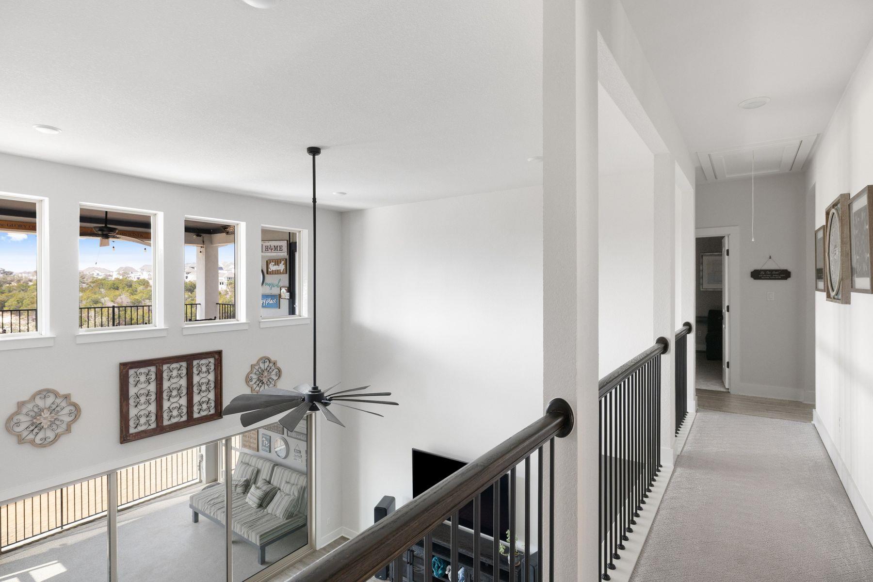 1925 Sorvino WALK, Leander