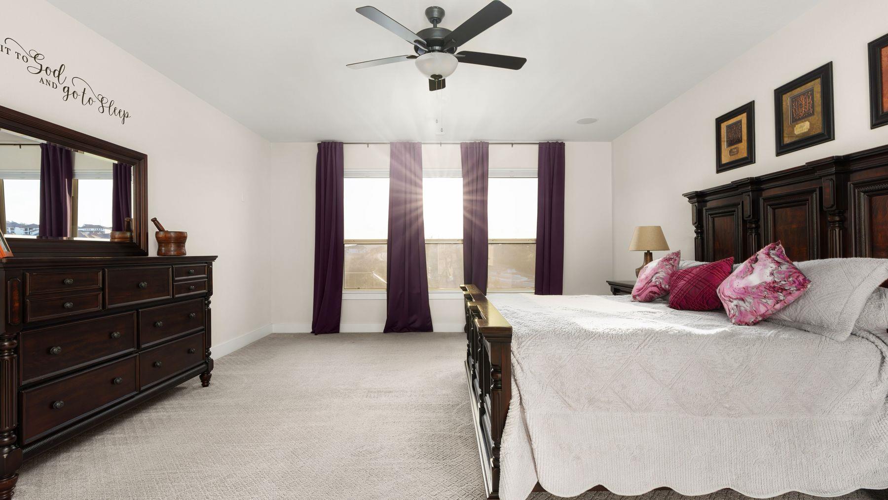 1925 Sorvino WALK, Leander