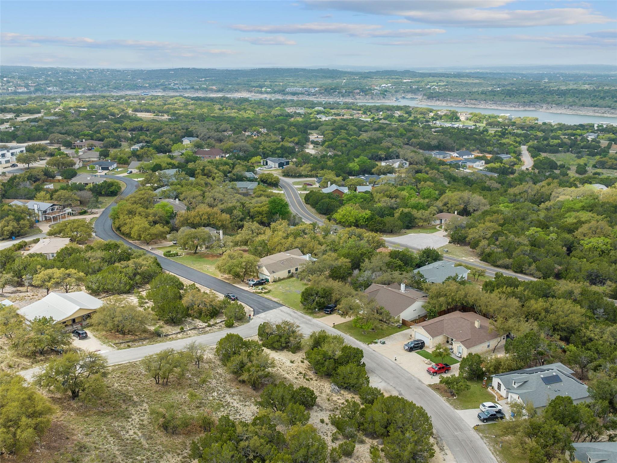 21512 Perry Cove