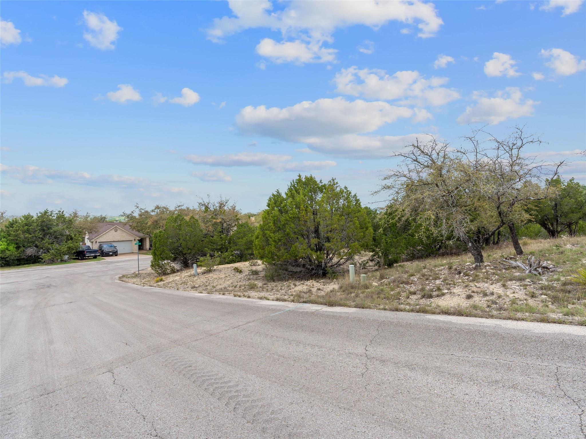 21512 Perry Cove