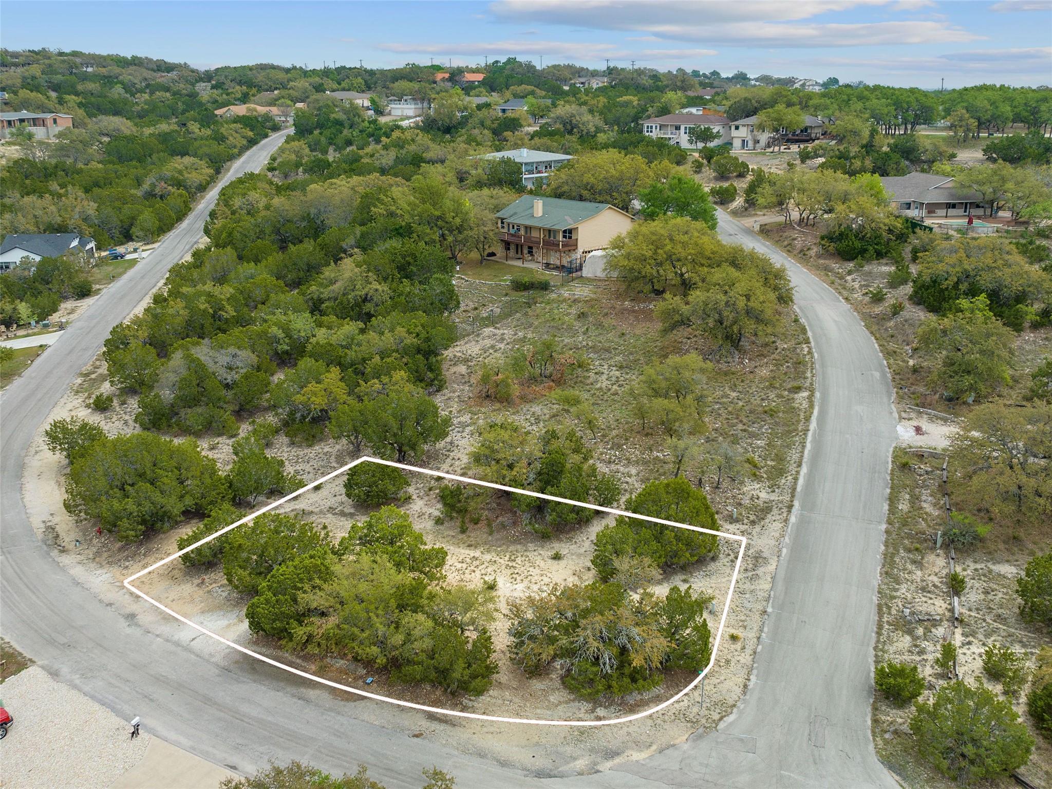 21512 Perry Cove
