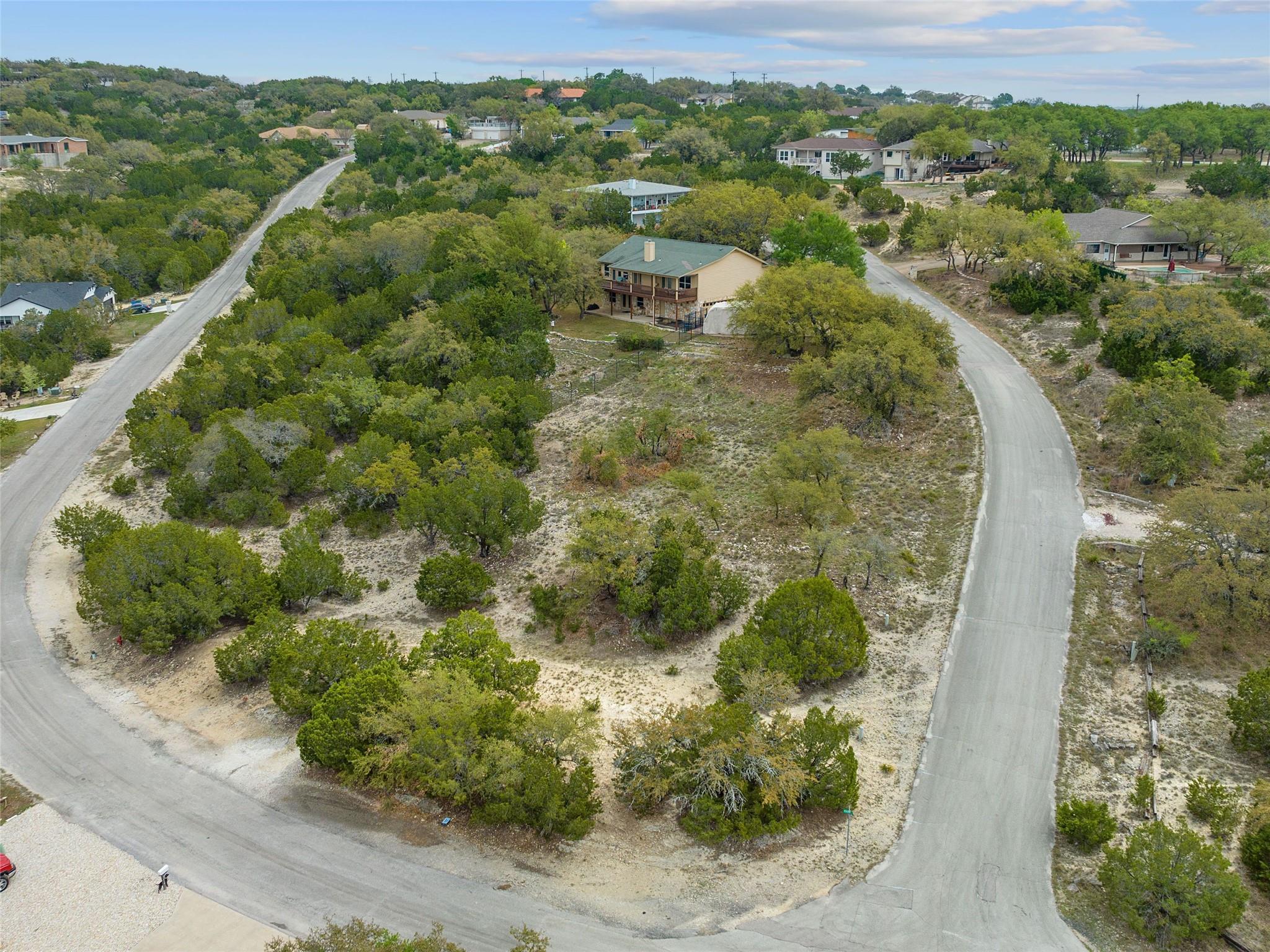 21512 Perry Cove