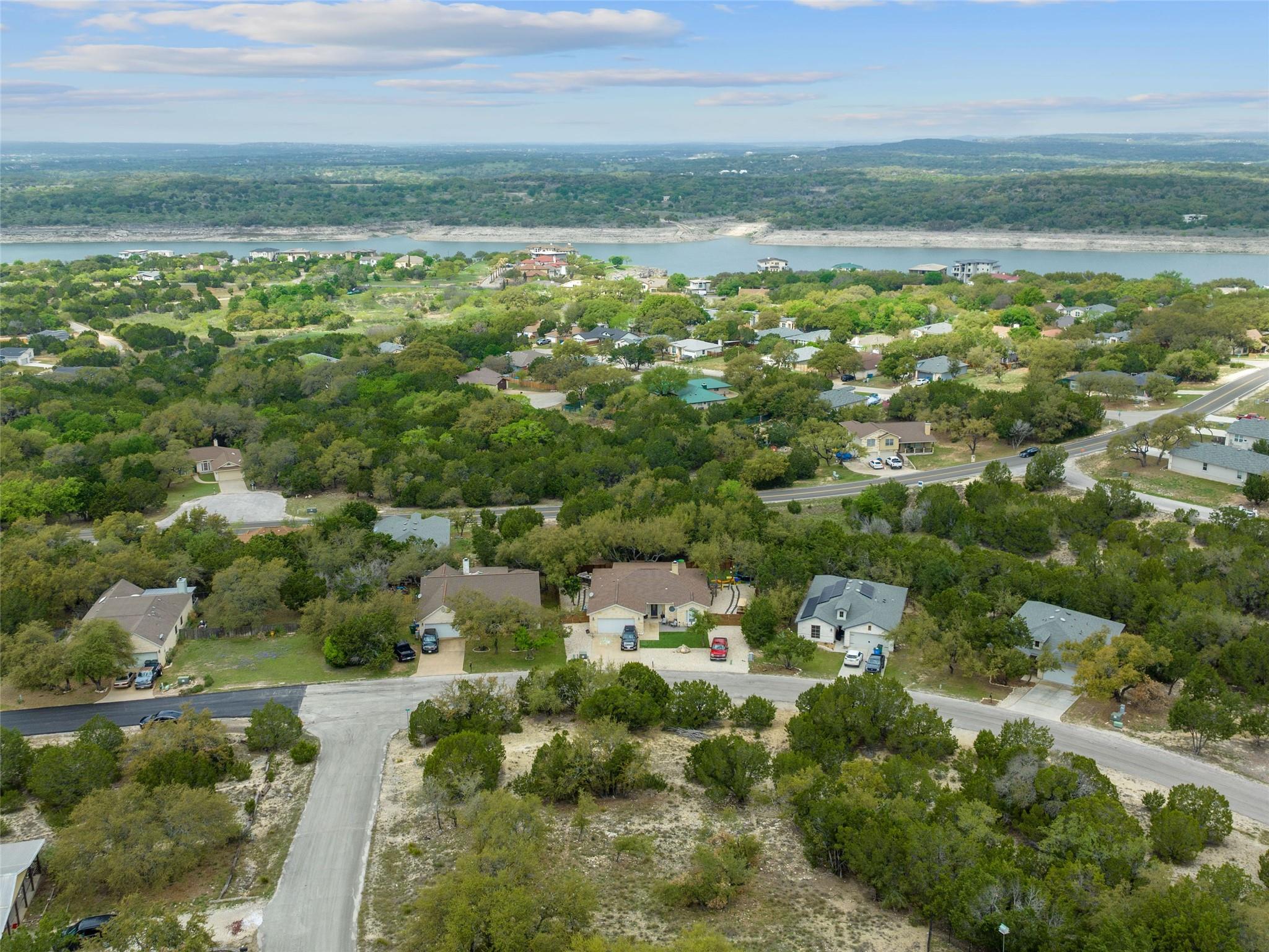 21512 Perry Cove