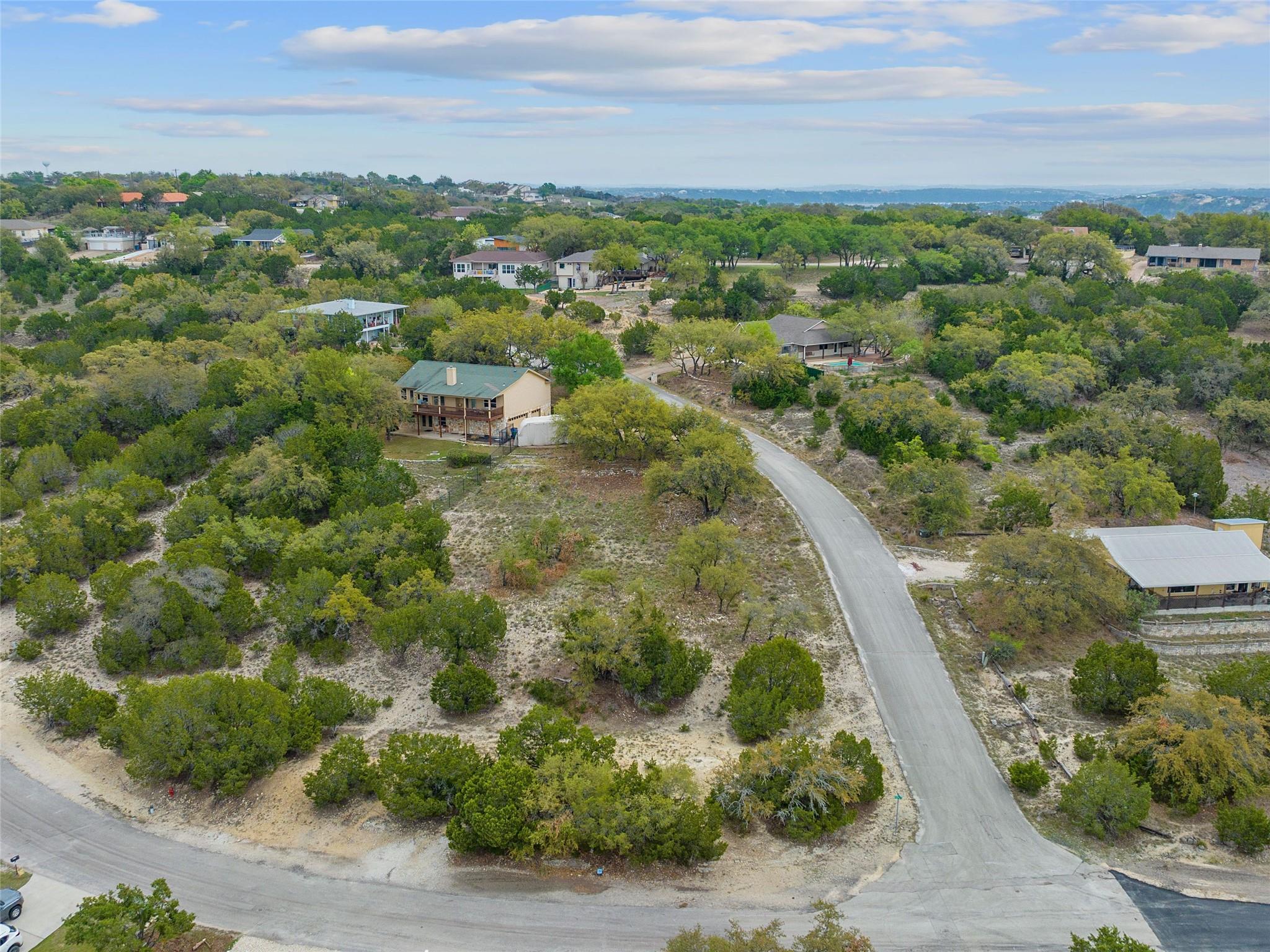 21512 Perry Cove
