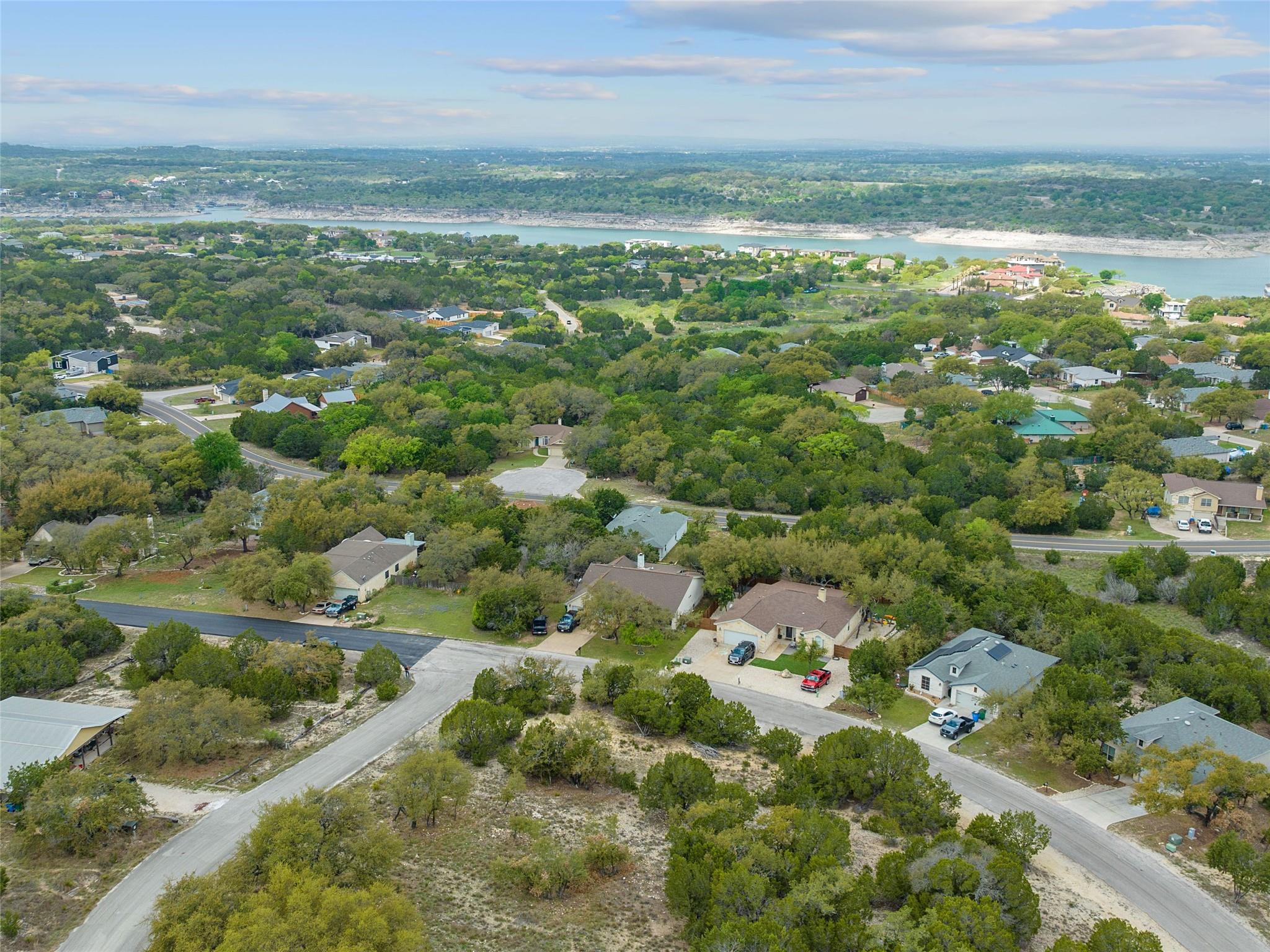 21512 Perry Cove