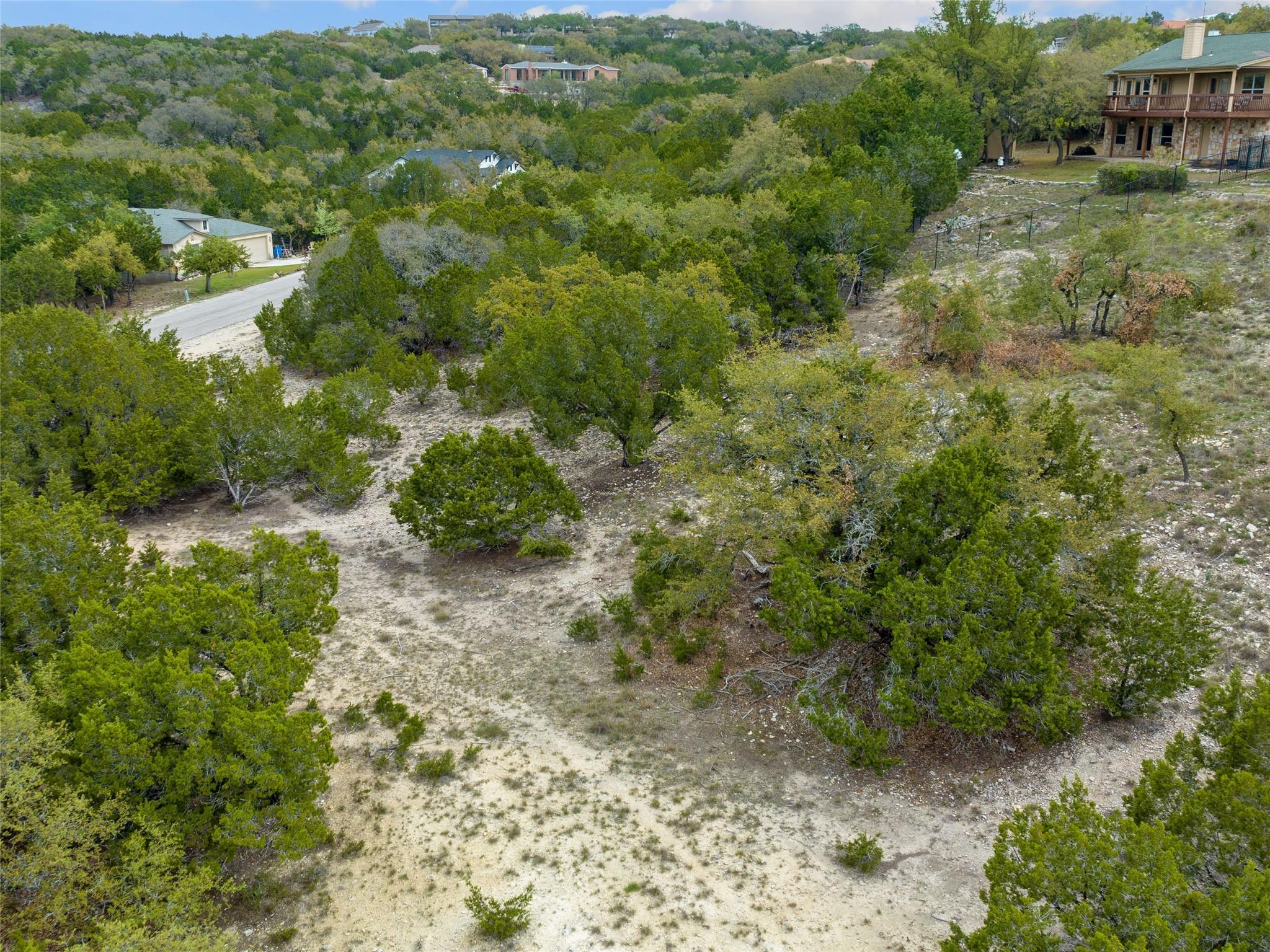 21512 Perry Cove