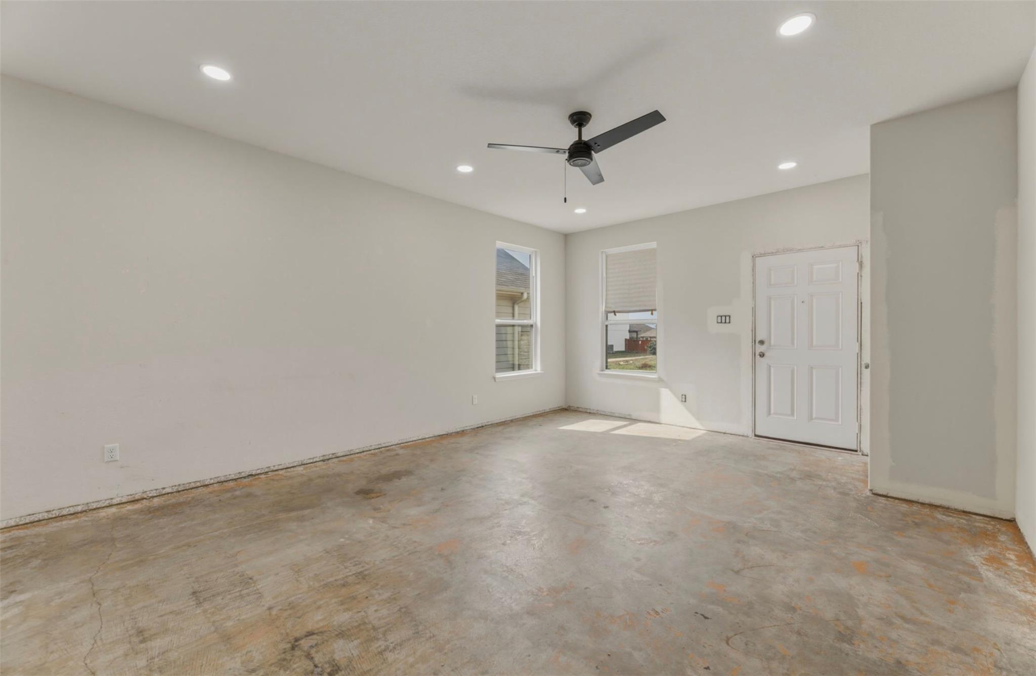 155 Big Leaf DR