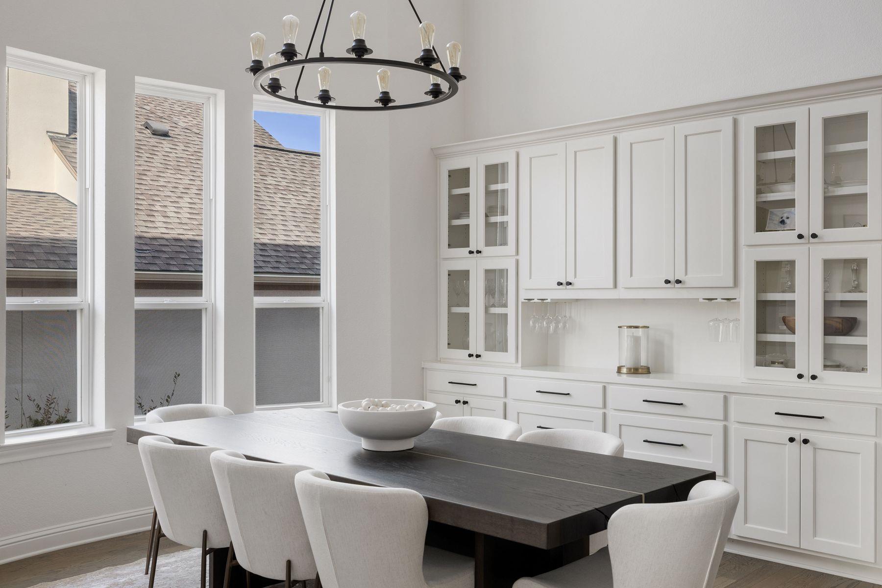 4236 Starry Night DR