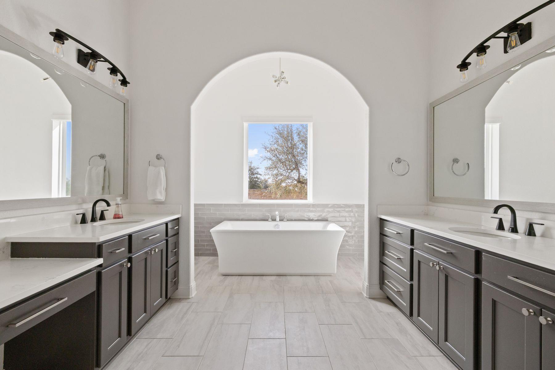 4236 Starry Night DR