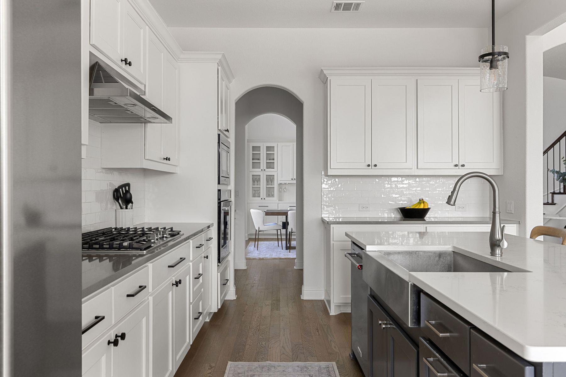 4236 Starry Night DR