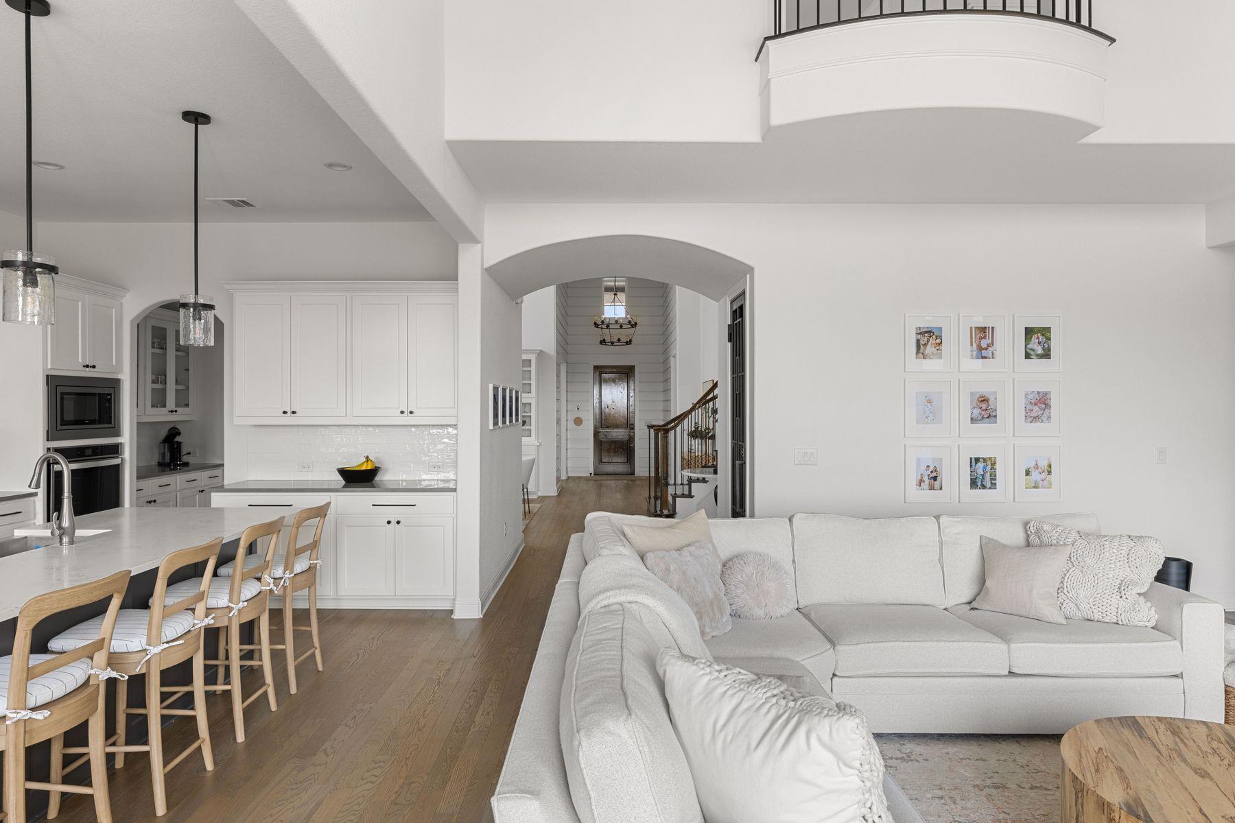 4236 Starry Night DR