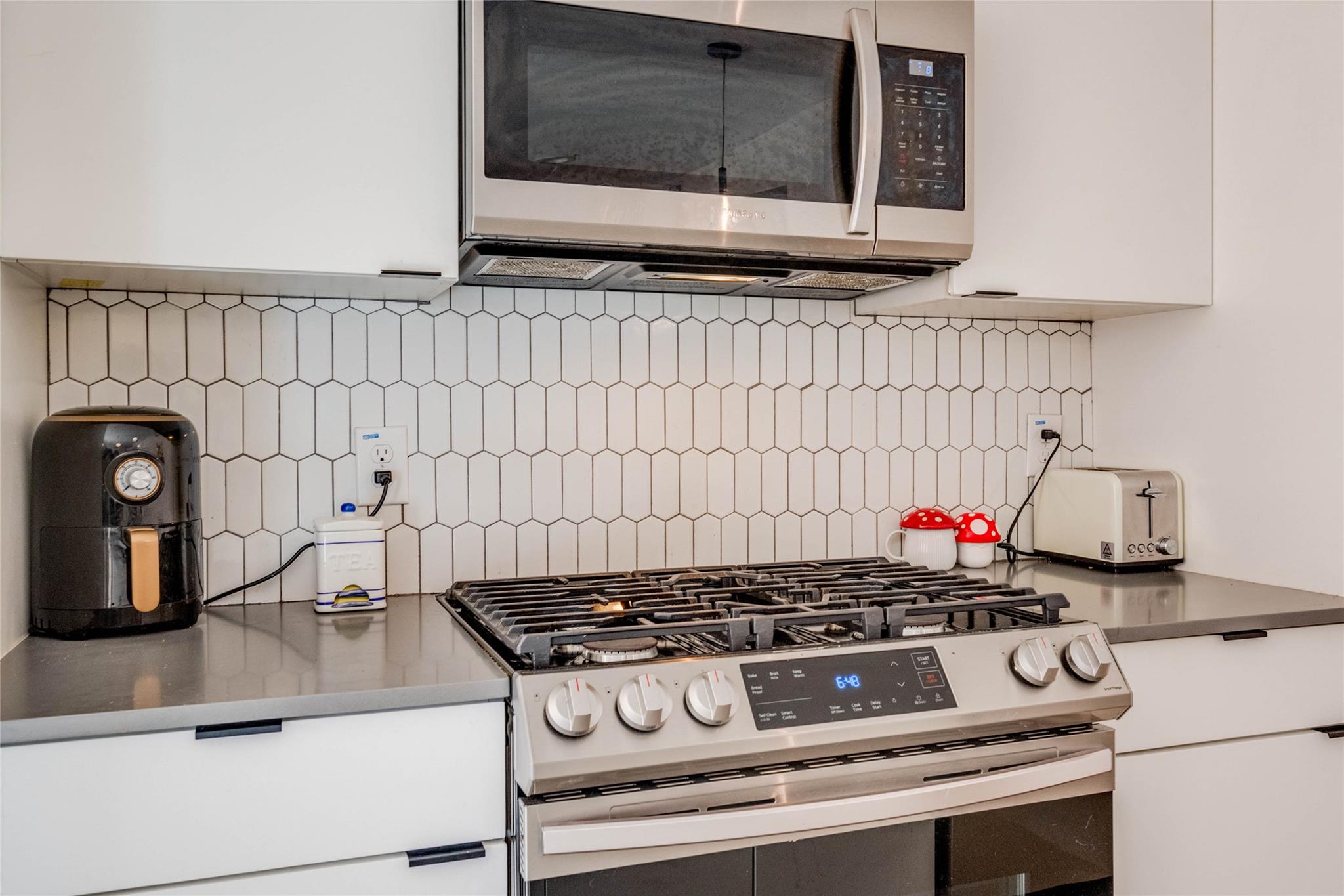 400 E 30th ST # 105
