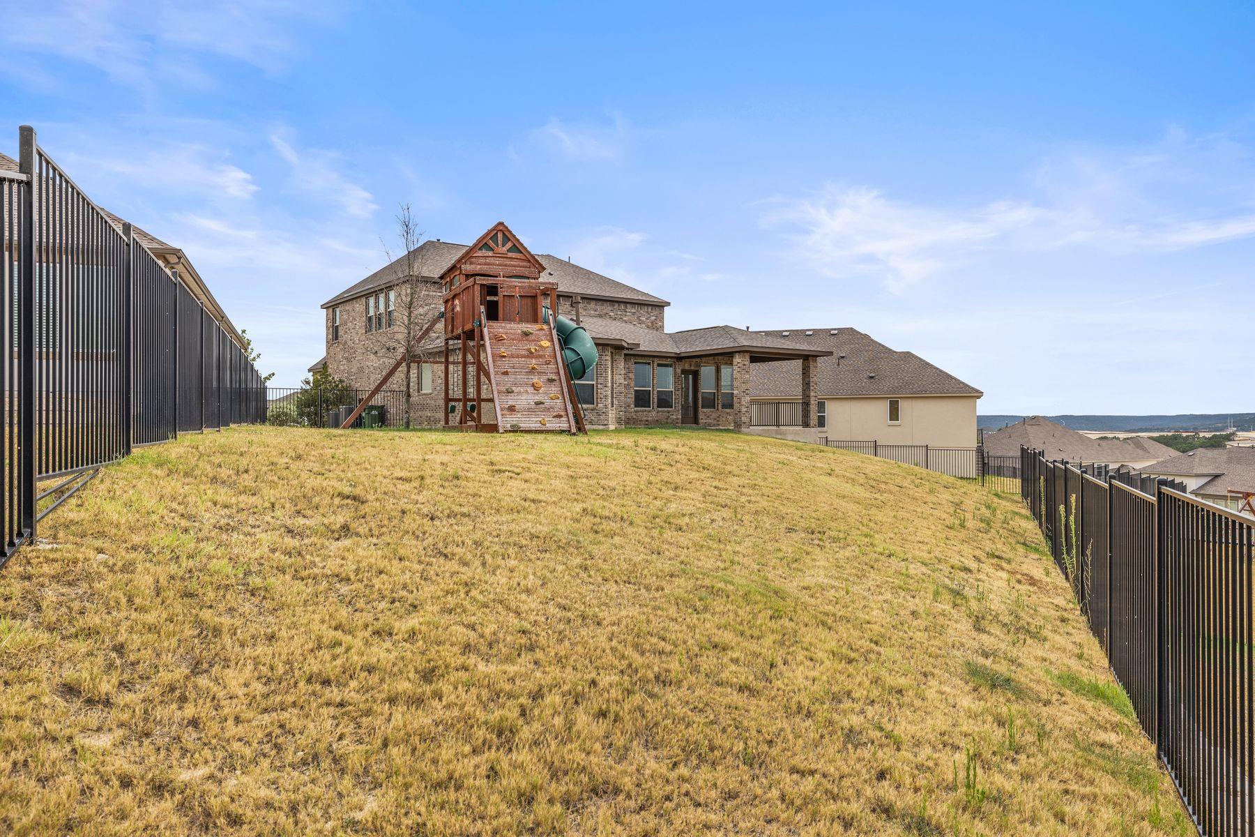 1321 Castalo LN