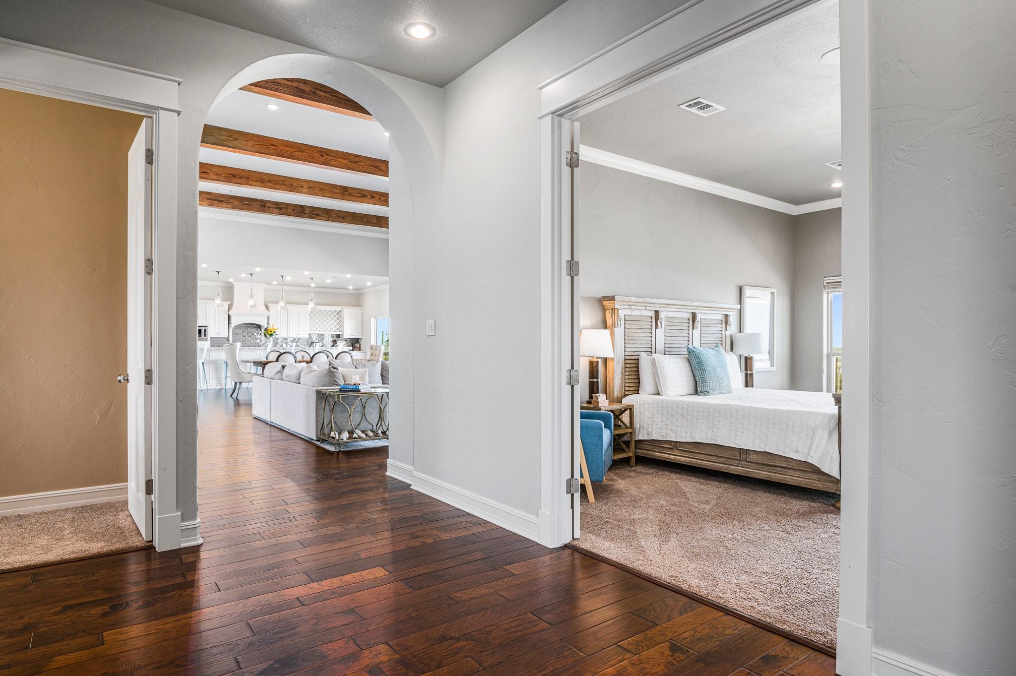 672 Villa DR
