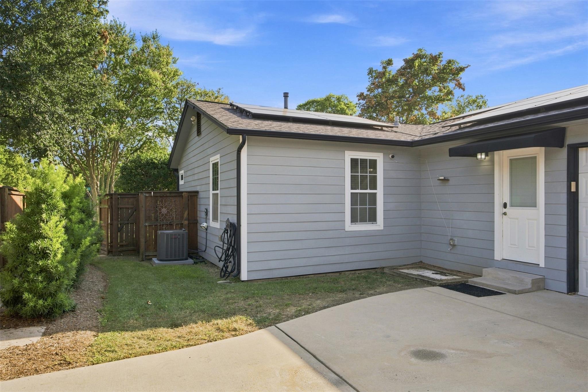100 W 55th 1/2 ST # A
