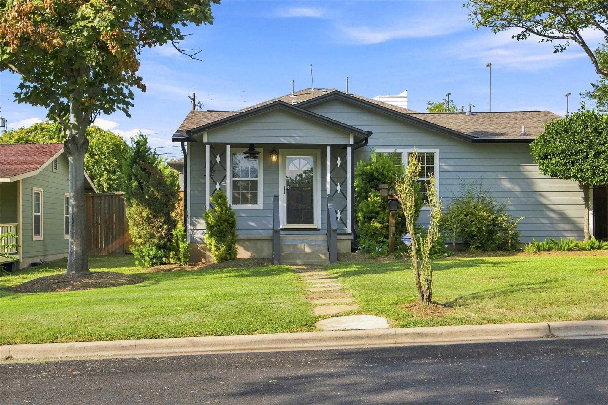 100 W 55th 1/2 ST # A