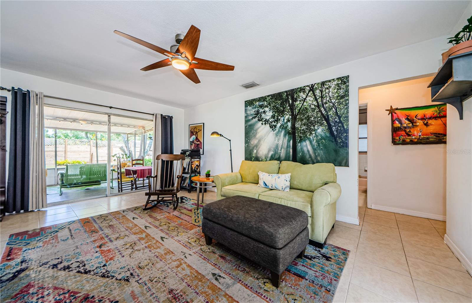1942 ASHLAND DR