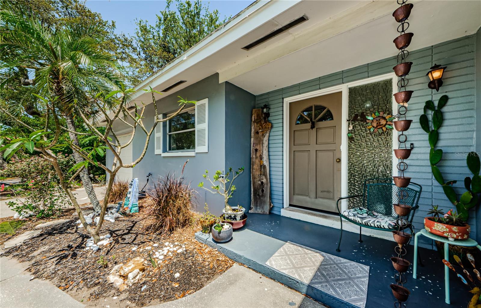 1942 ASHLAND DR