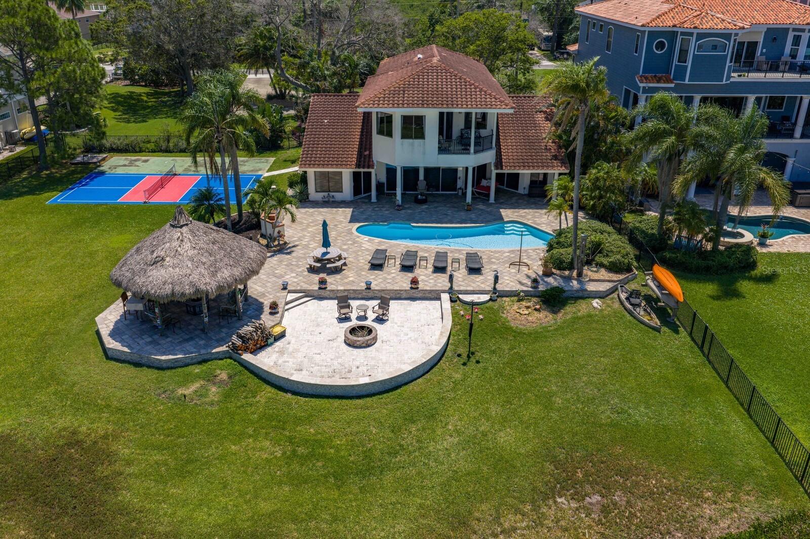 1632 SEA BREEZE DR