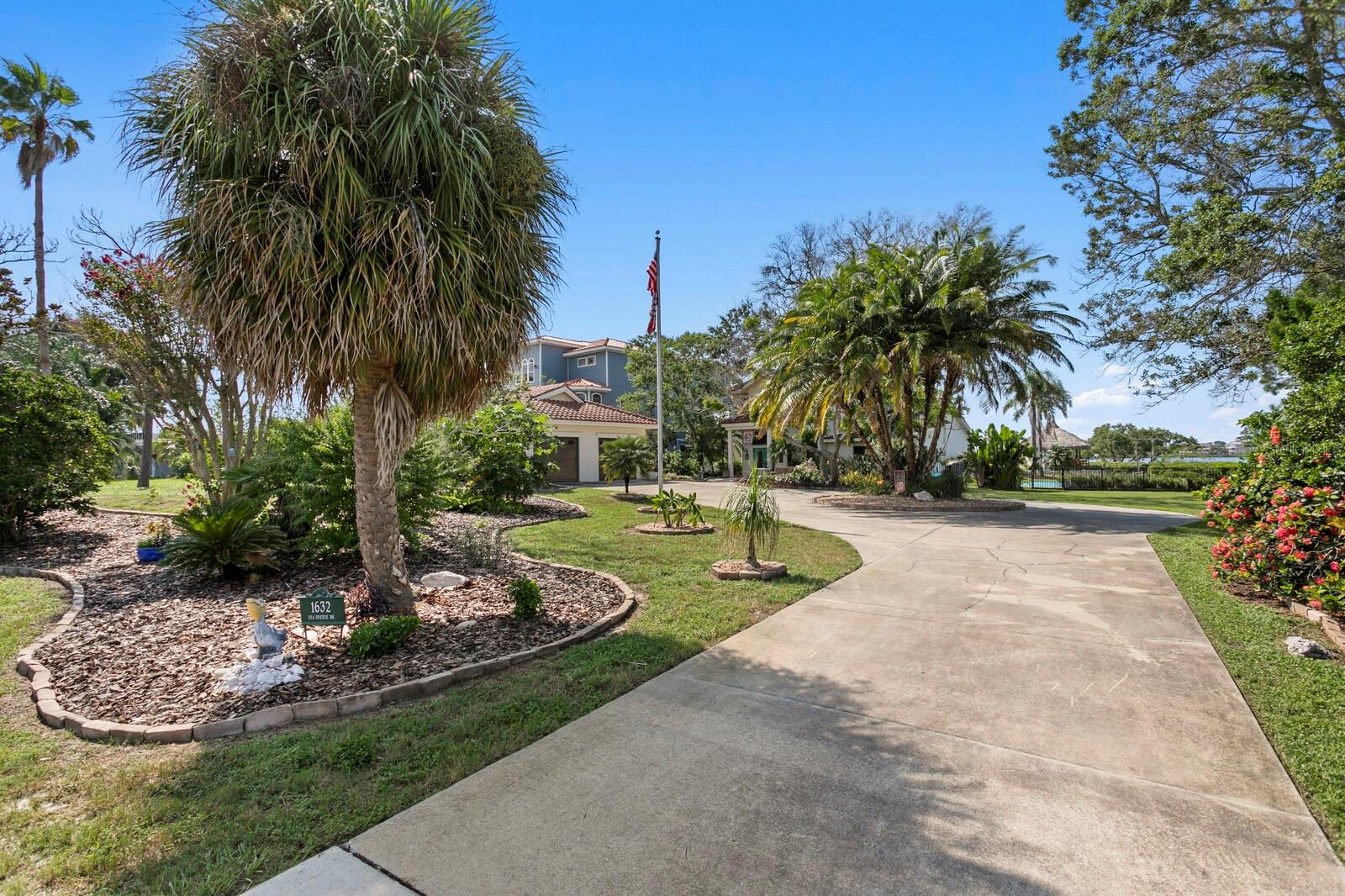 1632 SEA BREEZE DR
