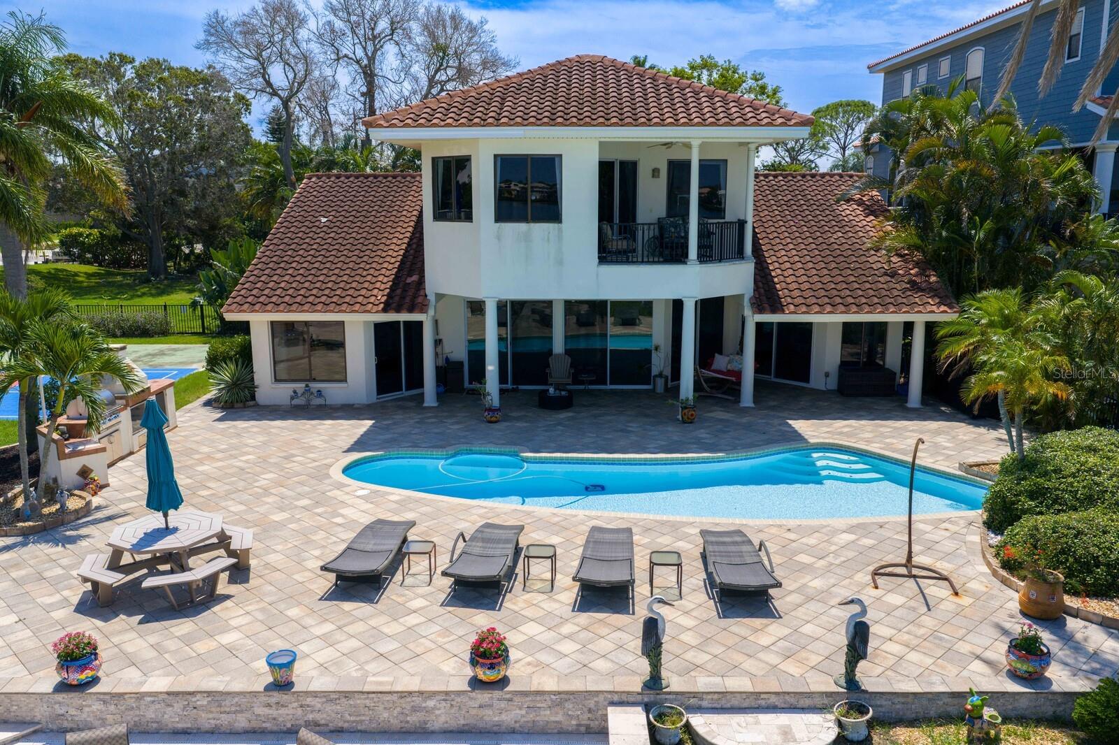 1632 SEA BREEZE DR
