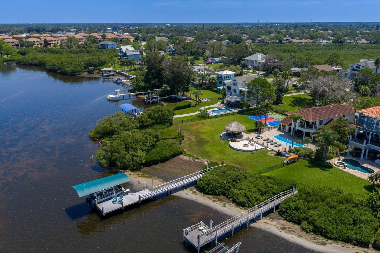 1632 SEA BREEZE DR