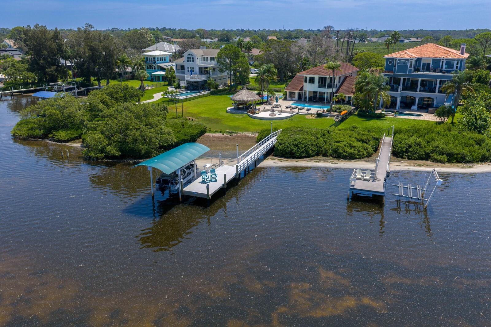 1632 SEA BREEZE DR