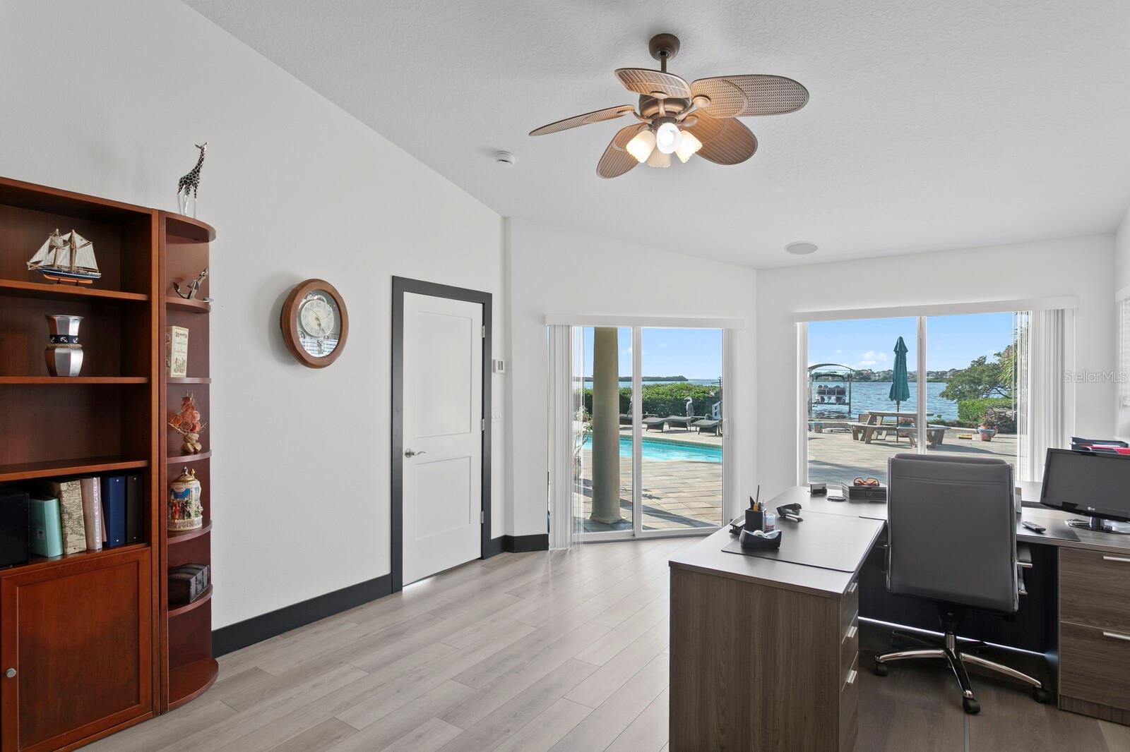 1632 SEA BREEZE DR