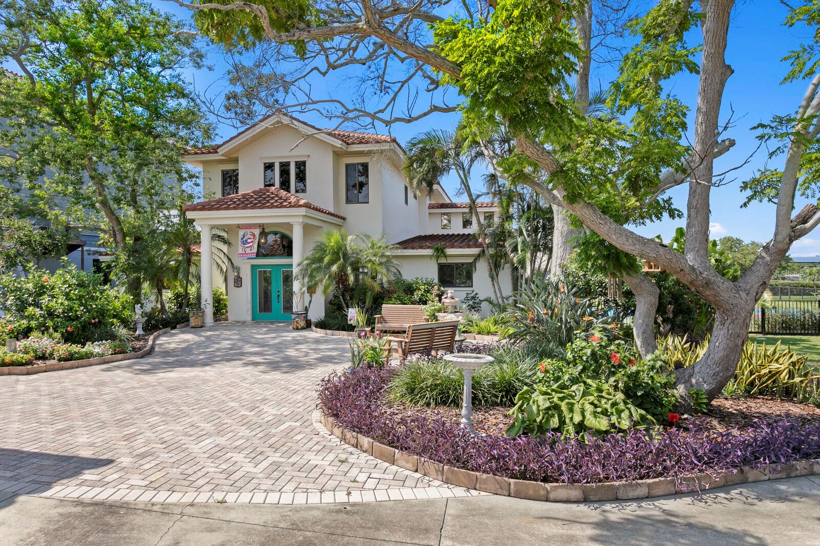 1632 SEA BREEZE DR