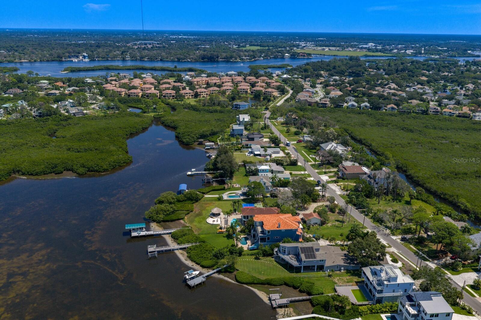 1632 SEA BREEZE DR