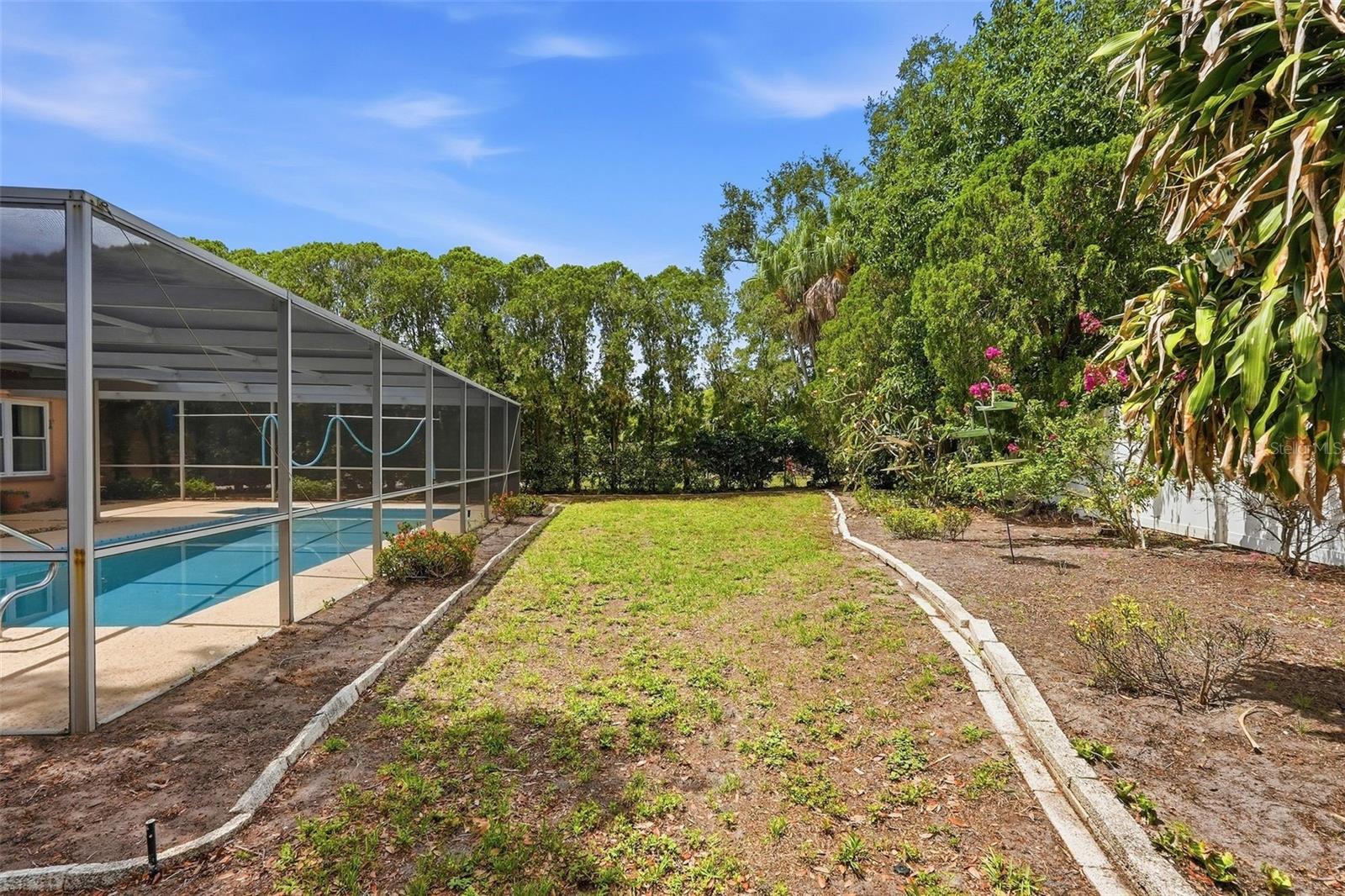 30 TURNSTONE DR