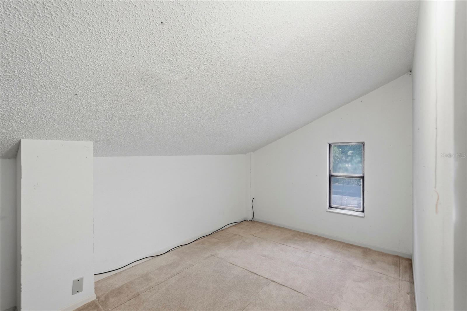 30 TURNSTONE DR