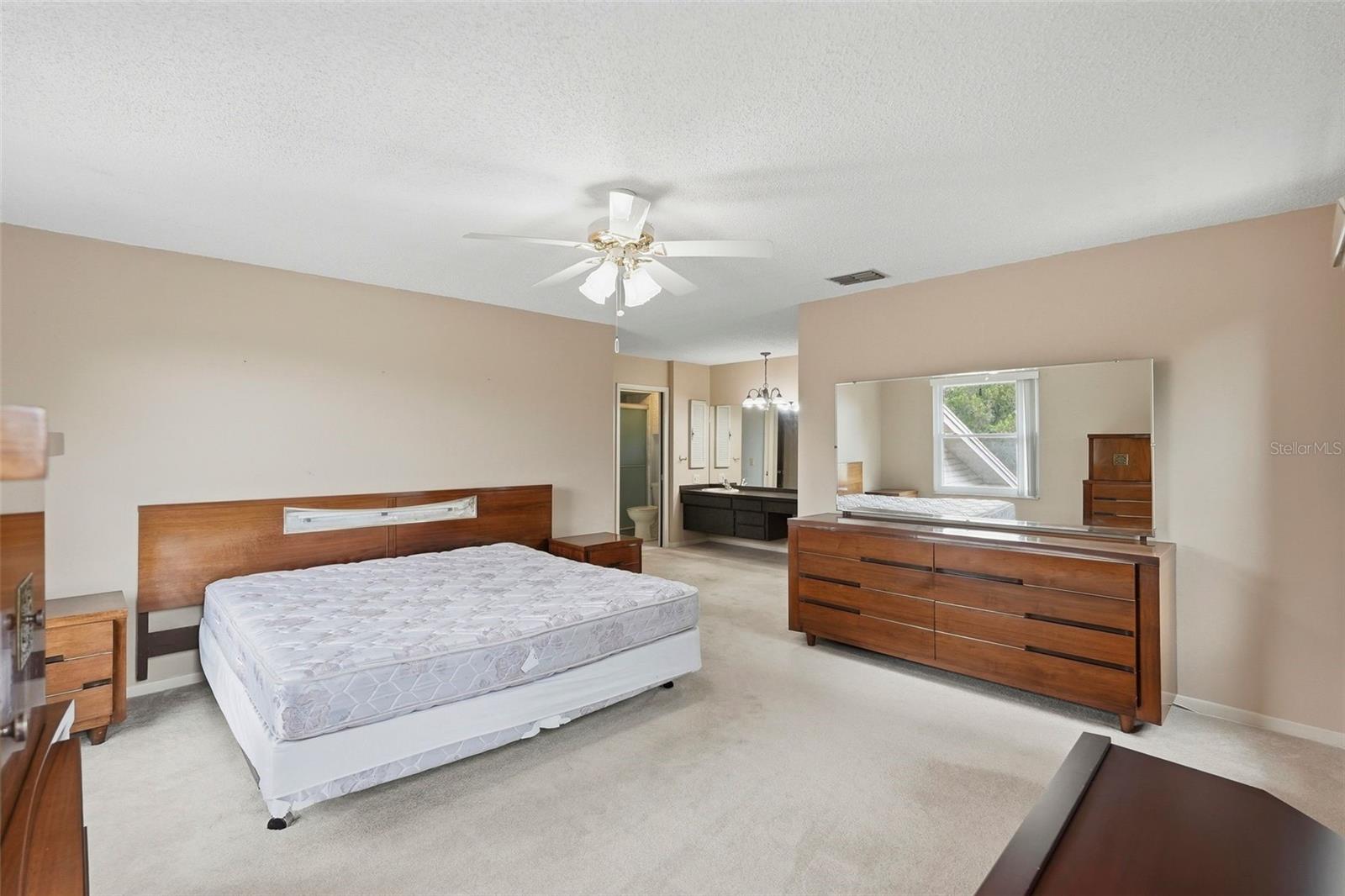 30 TURNSTONE DR