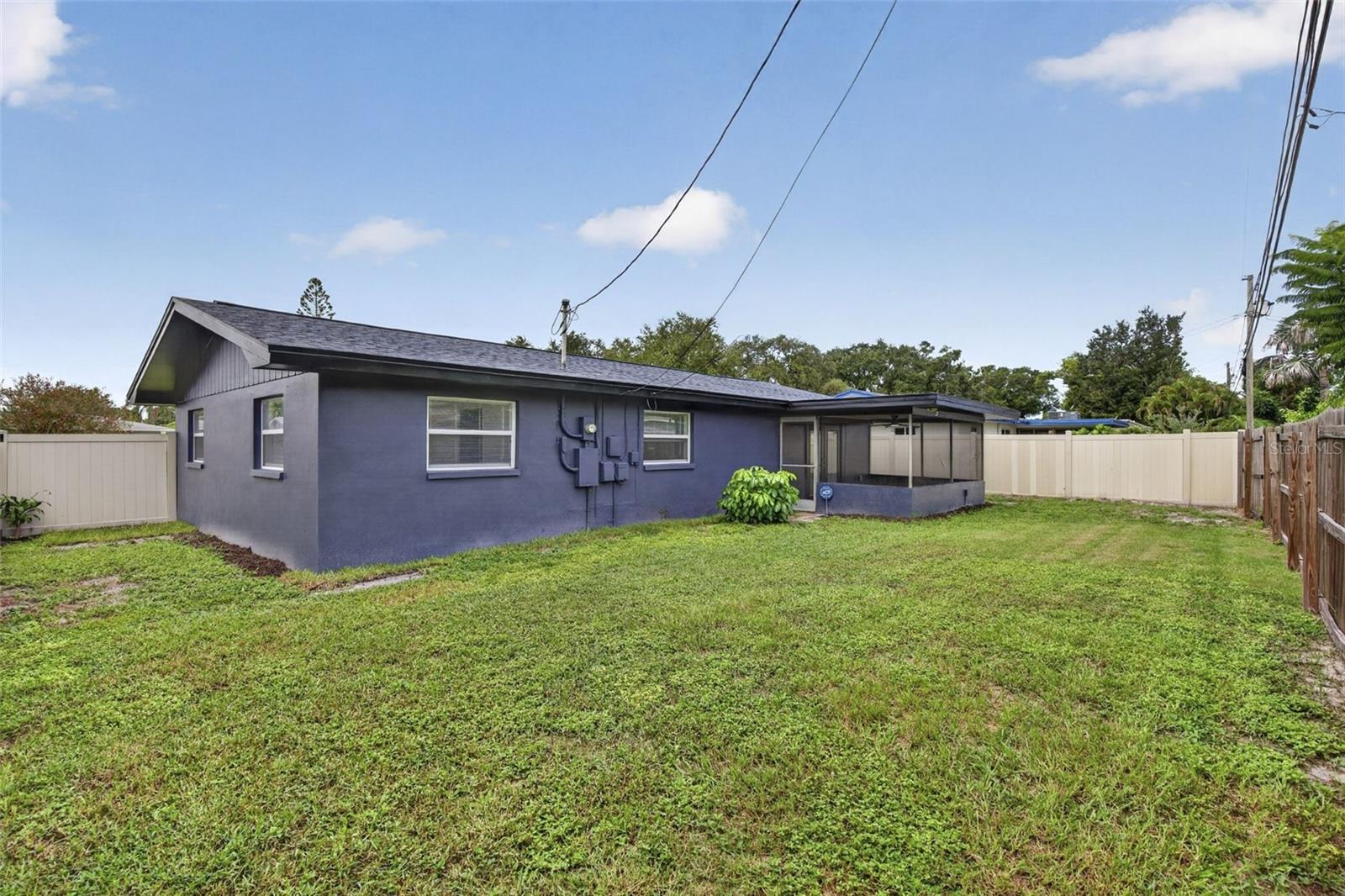 1748 GREENLEA DR