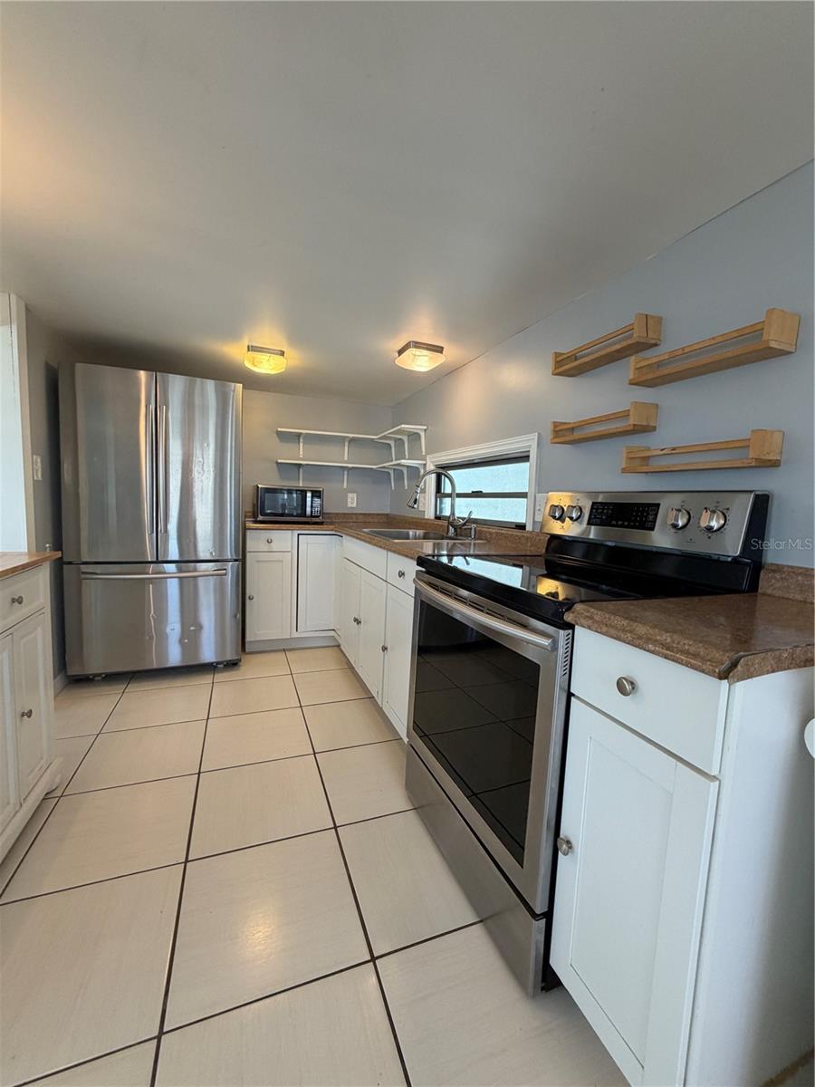4120 BUENA VISTA LN