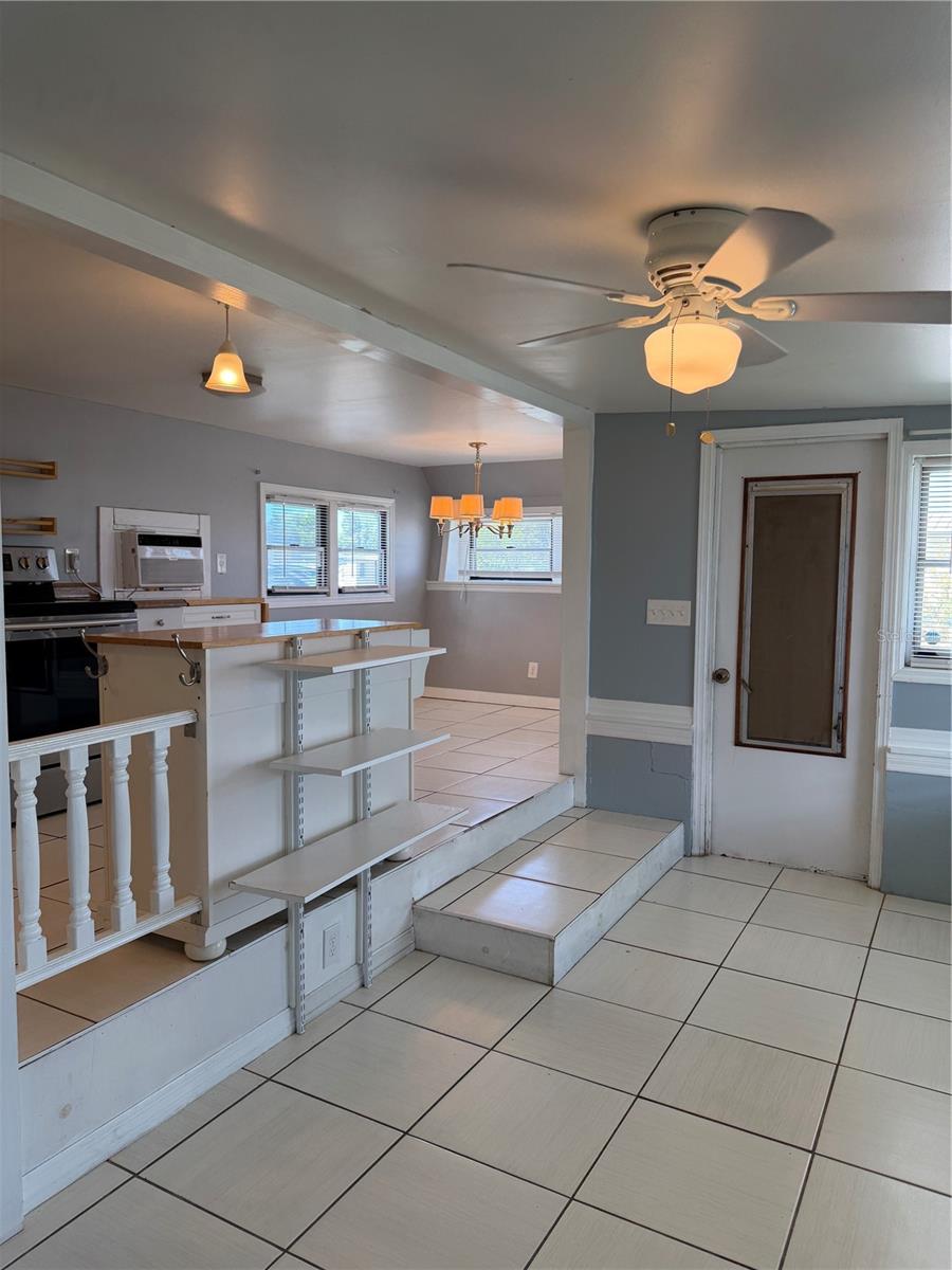 4120 BUENA VISTA LN