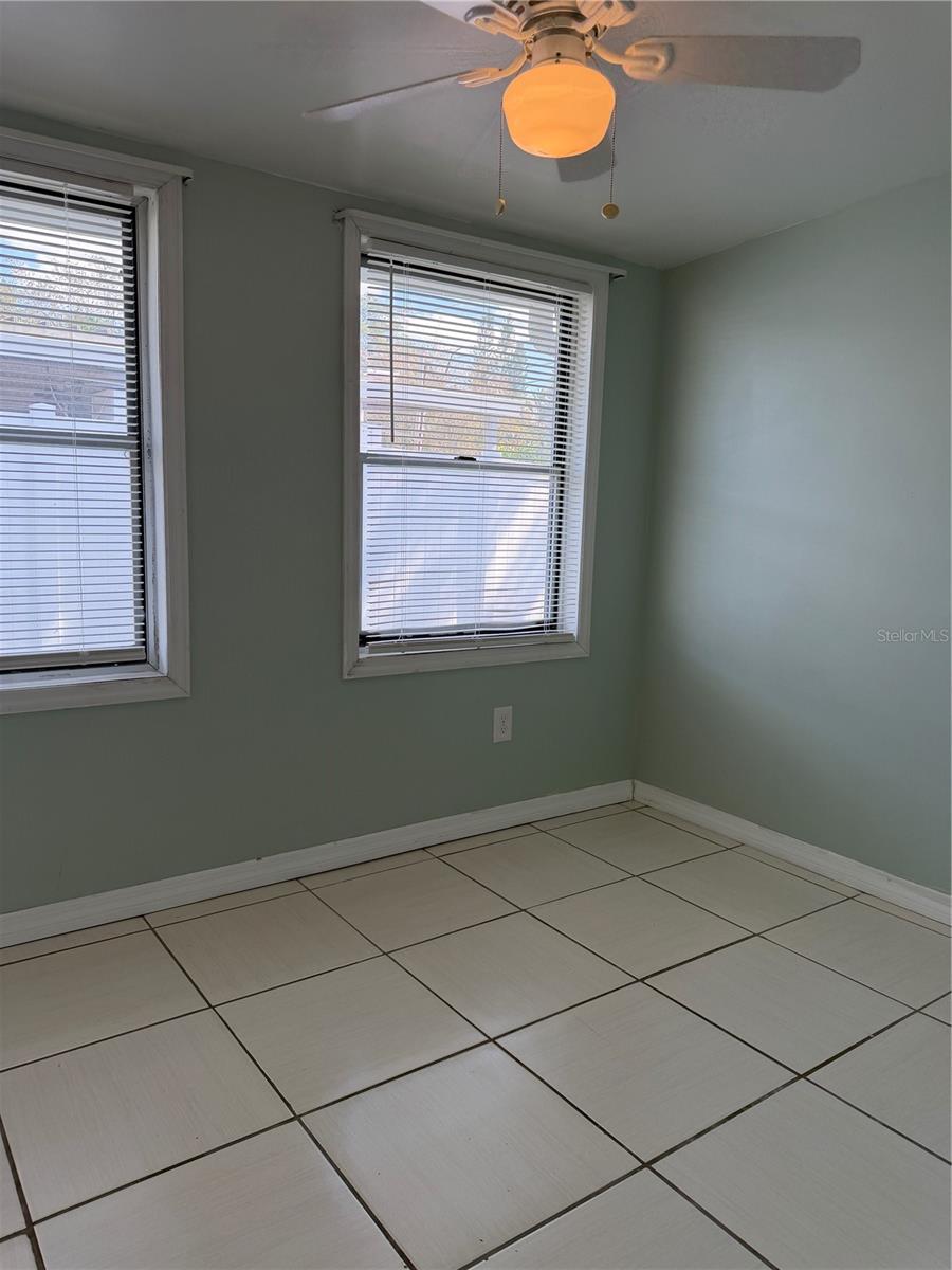 4120 BUENA VISTA LN