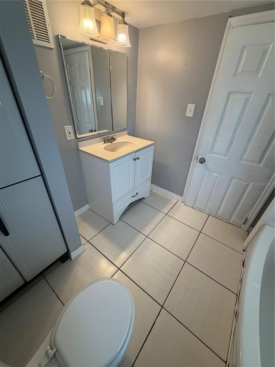 4120 BUENA VISTA LN