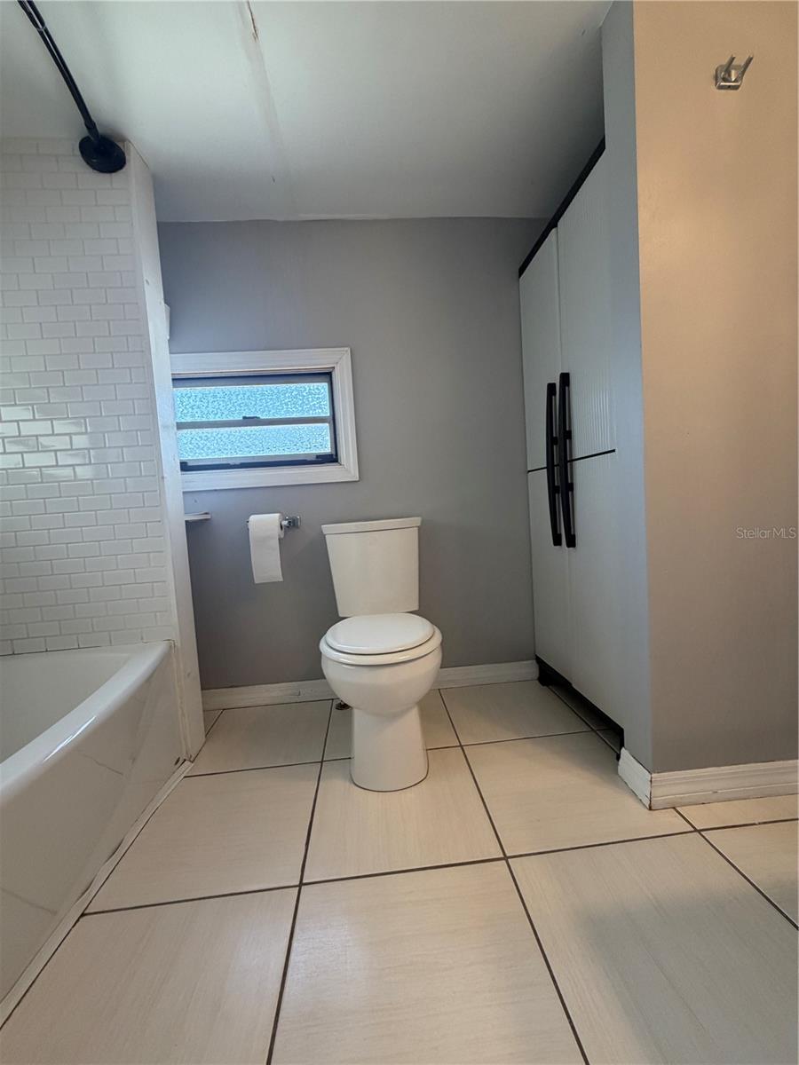 4120 BUENA VISTA LN