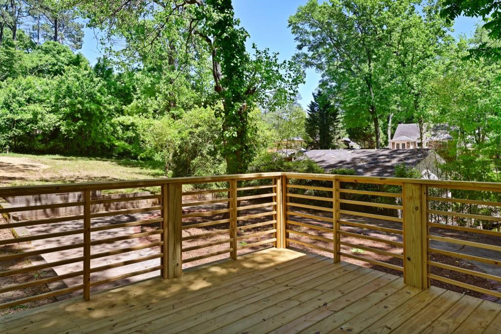 1562 Overland Terrace SE