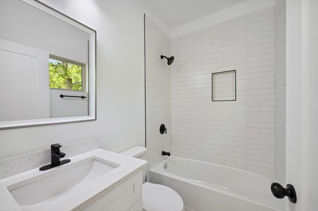 1562 Overland Terrace SE