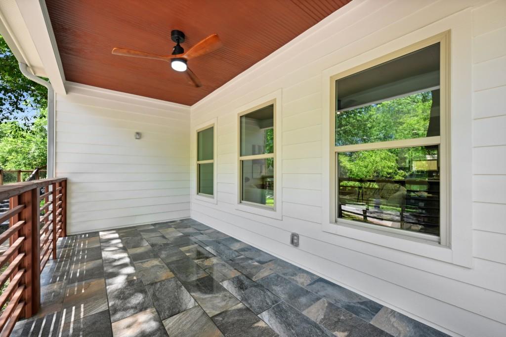 1562 Overland Terrace SE