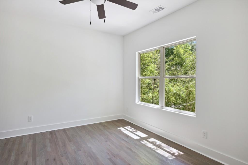 1562 Overland Terrace SE