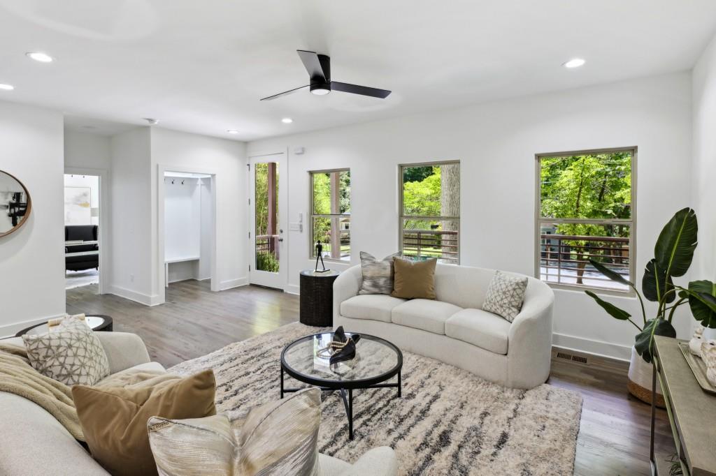 1562 Overland Terrace SE