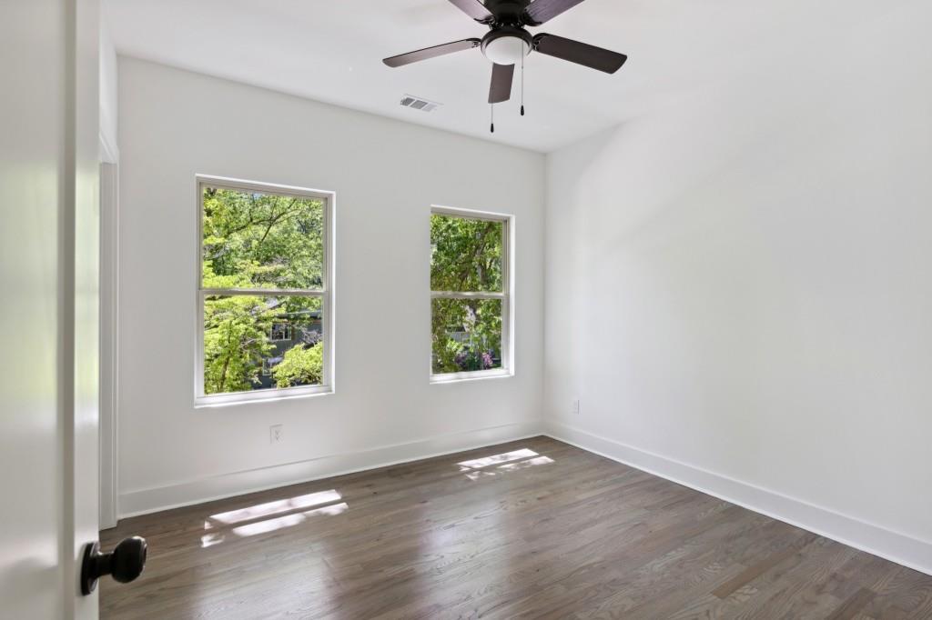 1562 Overland Terrace SE