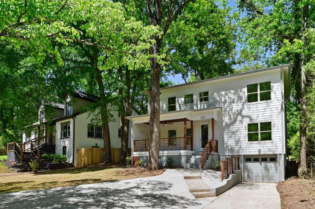 1562 Overland Terrace SE